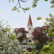 St Zeno Isen im Frühling